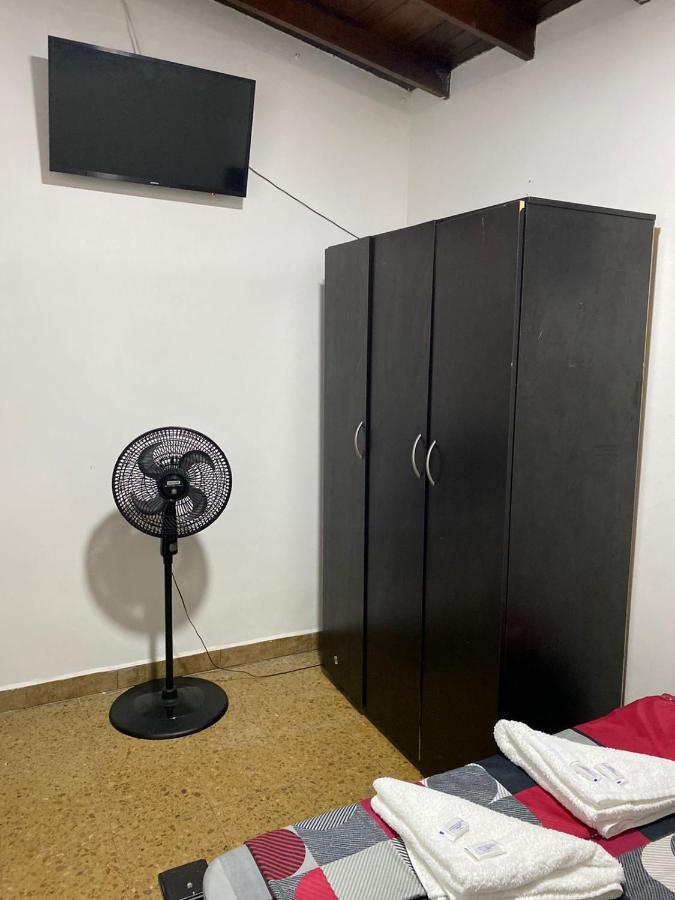 Apartamentos Excelente Ubicacion Medellín Extérieur photo